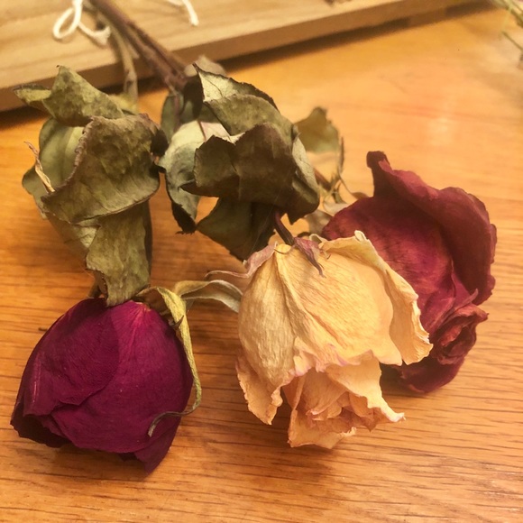 HANDMADE Dried Flower Wall Decor 💐🌷🌹 - Picture 3 of 4